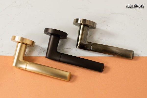 STATUS Indiana Lever Door Handle on Round Rose - additional image