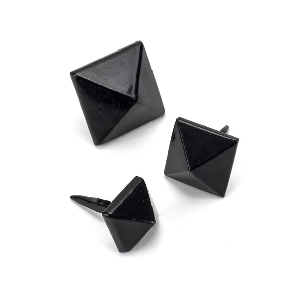 Pyramid Door Stud