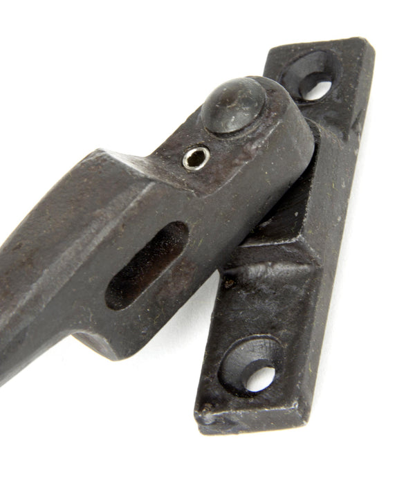 Night-Vent Locking Monkeytail Fastener