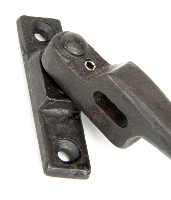 Night-Vent Locking Monkeytail Fastener