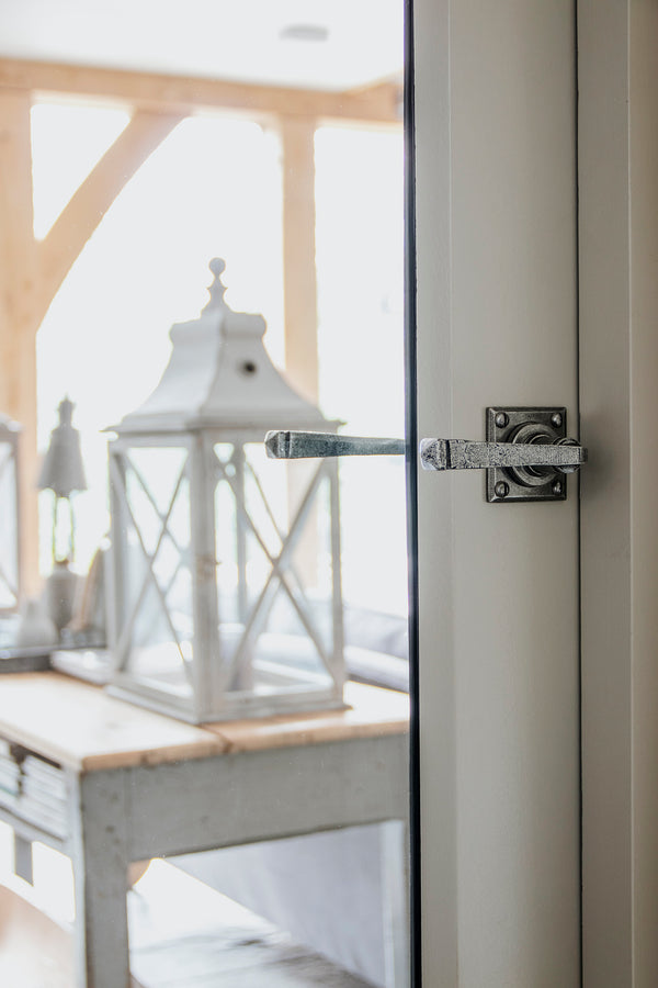 Avon Lever on Rose Set (Sprung)