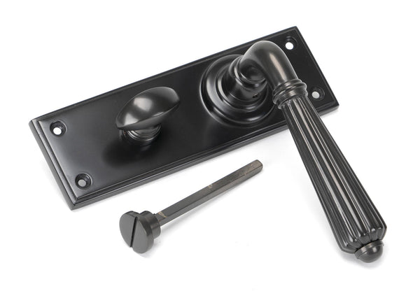 Hinton Lever Bathroom Set