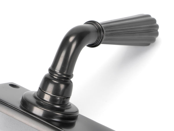 Hinton Lever Bathroom Set