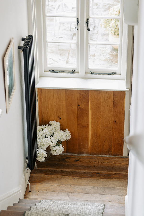 Night-Vent Locking Monkeytail Fastener