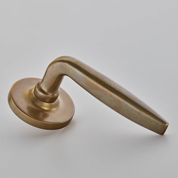 Croft - Maine Lever on Reeded Covered Rose. Unsprung 7230COV65C by Croft Ironmongery