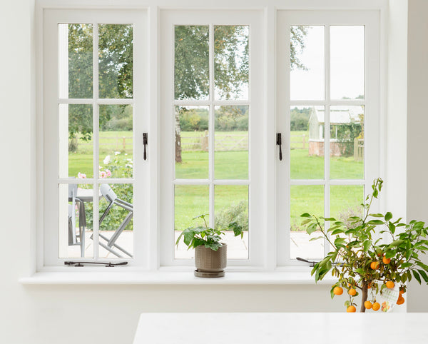 Night-Vent Locking Reeded Fastener