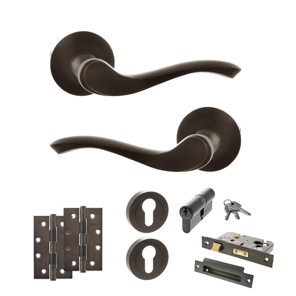 Old English Warwick Door Handle Pack (Euro Lock Set - 2.5" CE Sashlock, 4" Slim Knuckle Hinges x2) by Atlantic Hardware