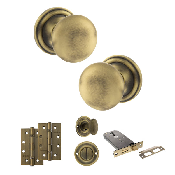 Old English Harrogate Door Knob Pack (Lock Set - Horizontal Bathlock, 4" Slim Knuckle Hinges x2) by Atlantic Hardware