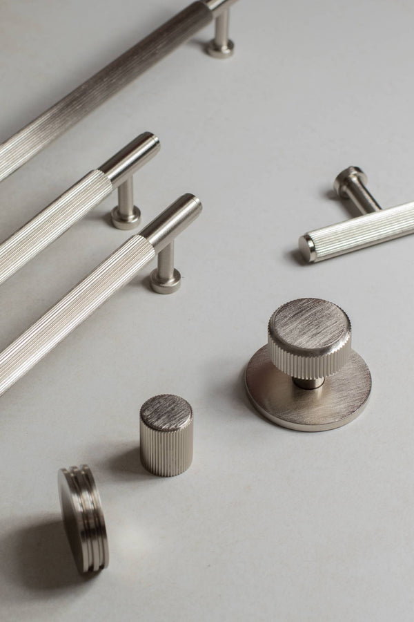 Millhouse Brass Battersea Linear T-Bar Cabinet Pull Handle 160mm - additional image