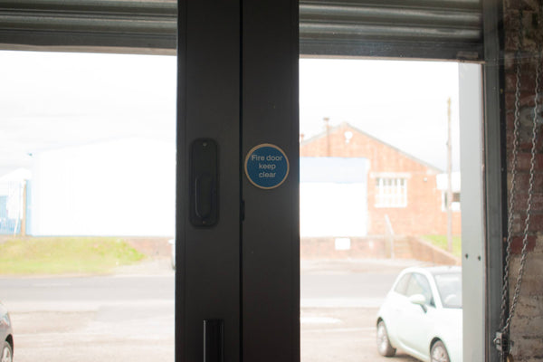 Atlantic Automatic Fire Door Keep Clear Disc Sign 75mm 3M Adhesive - additional image