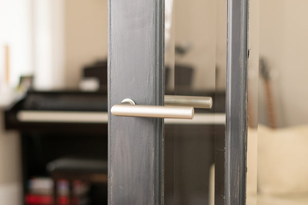 Forme Elle Lever Door Handle on Concealed Round Rose - additional image