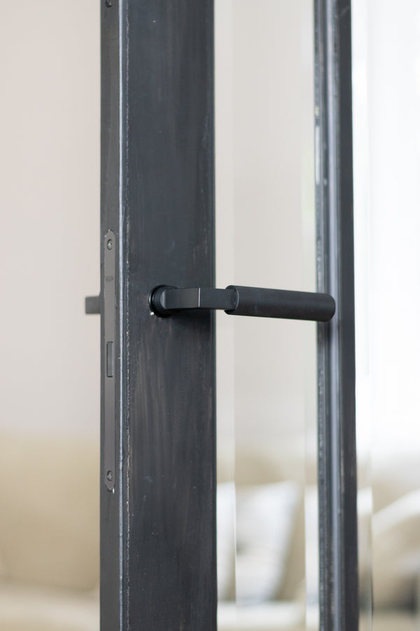 Millhouse Brass Cartwright Lever Door Handle on Concealed Round Rose - additional image