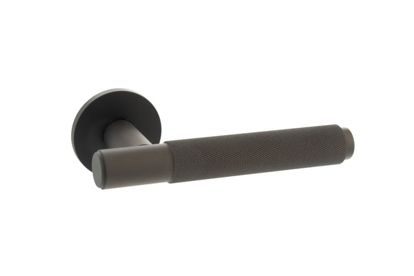 Millhouse Brass Crompton Knurled Lever Door Handle on 5mm Slimline Round Rose by Atlantic Hardware