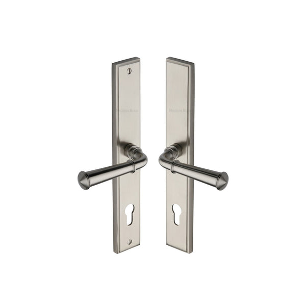Colonial RH Door Handle on Plate by M Marcus - Heritage Brass