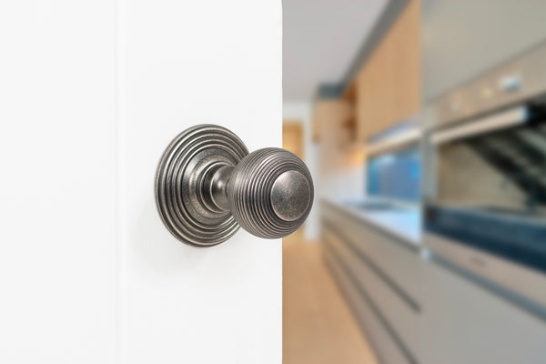 Old English Ripon Solid Brass Reeded Beehive Mortice Door Knob on Concealed Fix Rose - additional image