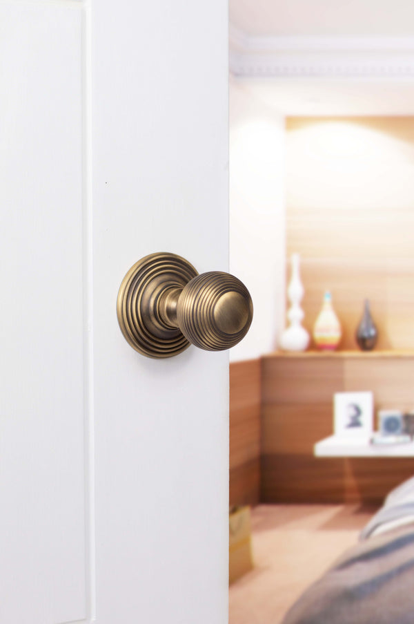 Old English Ripon Solid Brass Reeded Beehive Mortice Door Knob on Concealed Fix Rose - additional image