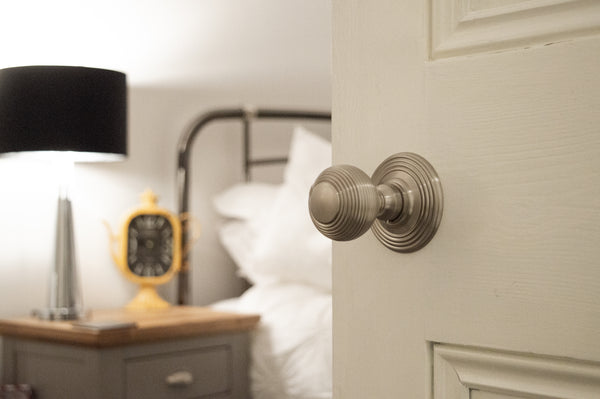 Old English Ripon Solid Brass Reeded Beehive Mortice Door Knob on Concealed Fix Rose - additional image