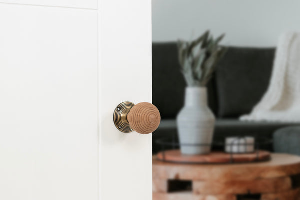 Old English Bridlington Wood Reeded Beehive Door Knob on Face Fix Rose - additional image