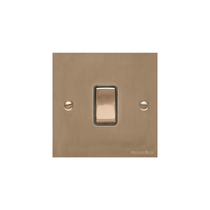 Victorian Elite Range Antique Brass Switches & Sockets, R91 - 1 Gang Rocker Switch by Heritage Brass By M-Marcus
