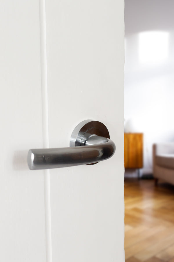 STATUS Nevada Lever Door Handle on Round Rose - additional image