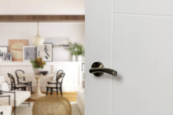 STATUS Texas Lever Door Handle on Round Rose - additional image