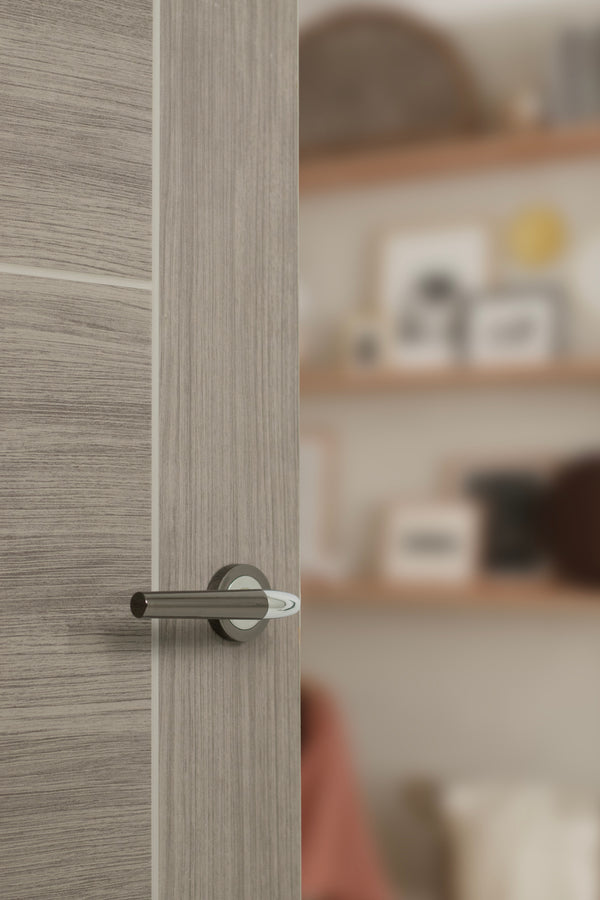 STATUS Tennessee Lever Door Handle on Round Rose - additional image