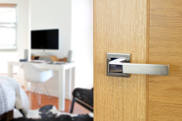 STATUS Montana Lever Door Handle on S4 Square Rose - additional image