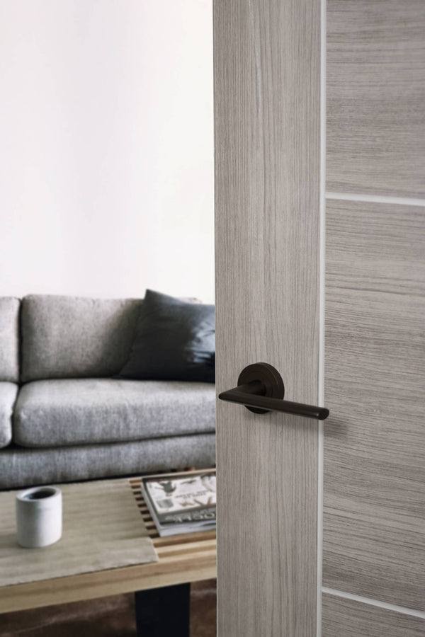 STATUS Alabama Lever Door Handle on Round Rose - additional image