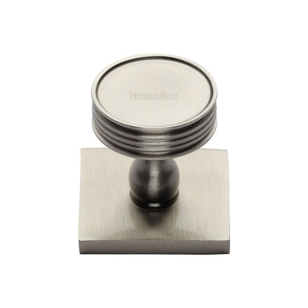 Venetian Cabinet Knob with Square Backplate