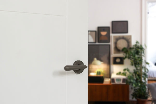 Tupai Rapido CurvaLine Adra Lever Door Handle on Round Rose - additional image