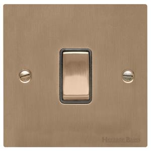 Elite Flat Plate Range - Antique Brass - 1 Gang Switch (10 Amp)