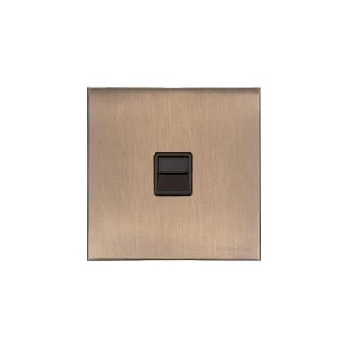 Windsor Range Antique Brass Switches & Sockets, WN91 - 1 Gang Master Line Socket by Heritage Brass By M-Marcus