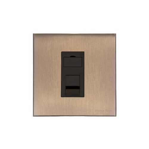 Windsor Range Antique Brass Switches & Sockets, WN91 - 1 Gang CAT6 by Heritage Brass By M-Marcus