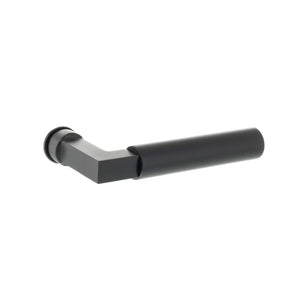 Tupai Rapido Covas Lever Door Handle on Concealed Square Rose - Pearl Black