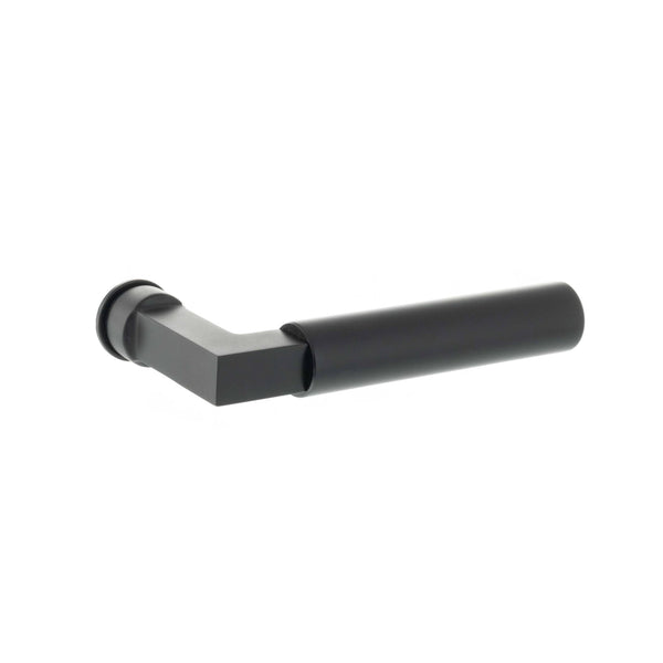 Tupai Rapido Covas Lever Door Handle on Concealed Square Rose - Pearl Black