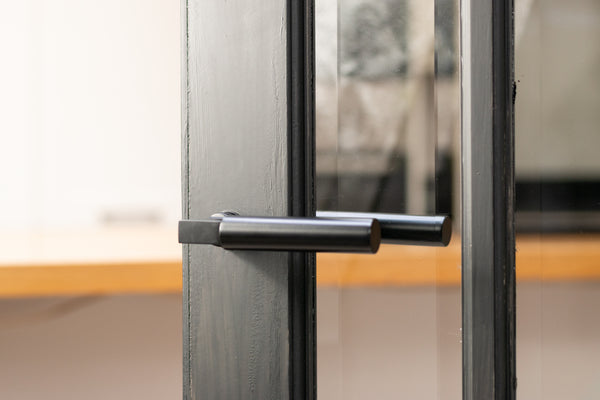 Tupai Exclusivo 5S Line Covas Lever Door Handle on Concealed Square Rose - additional image