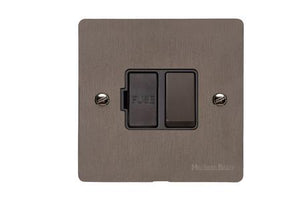 Heritage Brass Stylist Bronze Flat Plate - Round Edge - Switched Spur (13 Amp)