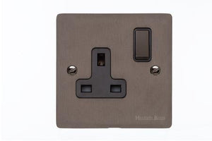 Heritage Brass Stylist Bronze Flat Plate - Round Edge - Single Socket (13 Amp)