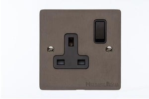Elite Flat Plate Range Matt Bronze Switches & Sockets, T09 - Single Socket (13 Amp) by Heritage Brass By M-Marcus
