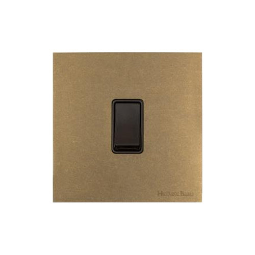 Windsor Range Aged Brass Switches & Sockets, WN50 - 1 Gang Intermediate Rocker Switch by Heritage Brass By M-Marcus