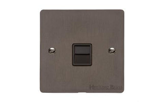 Heritage Brass Stylist Bronze Flat Plate - Round Edge - 1 Gang Master Line Socket