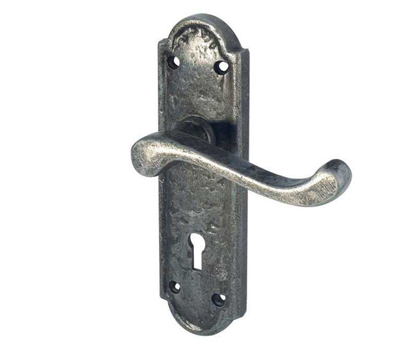 Turnberry Suite Door Handle on Lockplate Pewter