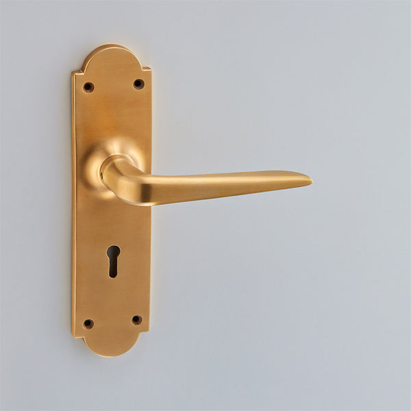 Garde Door Handle on Arched Lock Backplate-7211