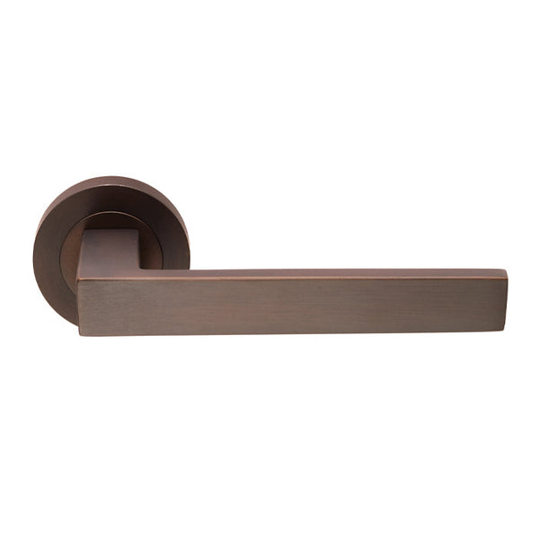 Clinia Lever on Round Rose