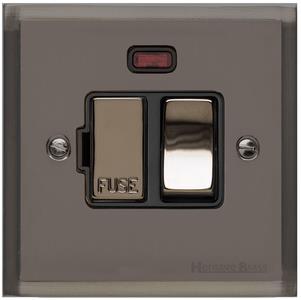 Elite Stepped Plate Range - Polished Black Nickel - Switched Spur with Neon (13 Amp)